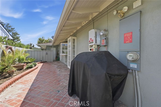 Detail Gallery Image 12 of 71 For 1633 Santiago, Newport Beach,  CA 92660 - 4 Beds | 3/1 Baths