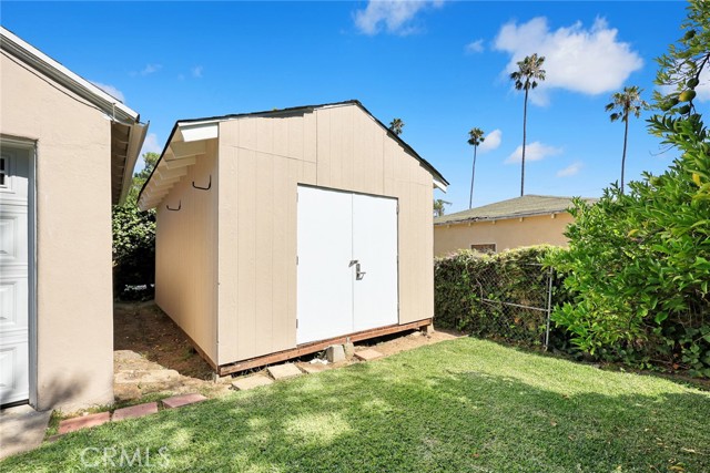 852 E Howard Street, Pasadena CA: https://media.crmls.org/medias/a4ac351c-2863-4b92-92da-65dabc4f63a8.jpg