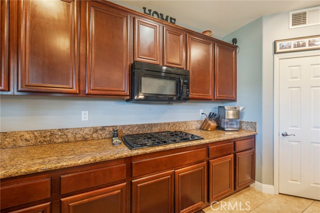 Image 10 of 43 For 17073 Spring Canyon