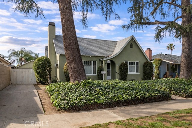 Detail Gallery Image 2 of 35 For 427 S Orchard, Burbank,  CA 91506 - 2 Beds | 1/1 Baths