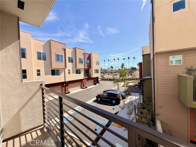 Detail Gallery Image 9 of 32 For 1677 W Lincoln #103,  Anaheim,  CA 92801 - 2 Beds | 2/1 Baths