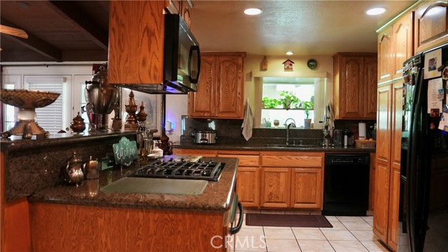 Detail Gallery Image 14 of 75 For 5560 Rio Rd, Jurupa Valley,  CA 92509 - 4 Beds | 2 Baths