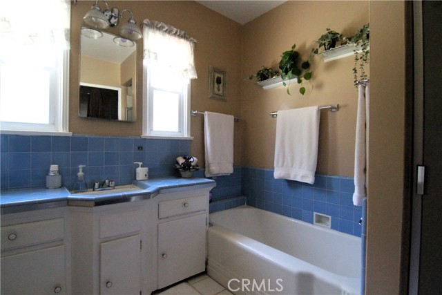 Detail Gallery Image 19 of 30 For 13250 Dyer St, Sylmar,  CA 91342 - 3 Beds | 1/1 Baths