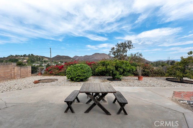245 Dickenson Avenue, Newbury Park CA: https://media.crmls.org/medias/a4b085bb-32f1-4aee-9fb9-80ca6769da7c.jpg