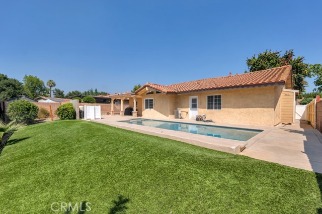 Detail Gallery Image 1 of 34 For 9835 Nevada Ave, Chatsworth,  CA 91311 - 4 Beds | 3 Baths