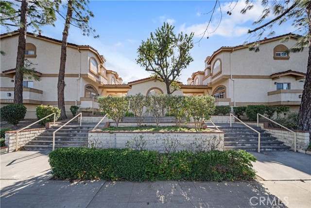 Detail Gallery Image 47 of 47 For 19950 Sherman Way Unit a a,  Winnetka,  CA 91306 - 3 Beds | 4 Baths