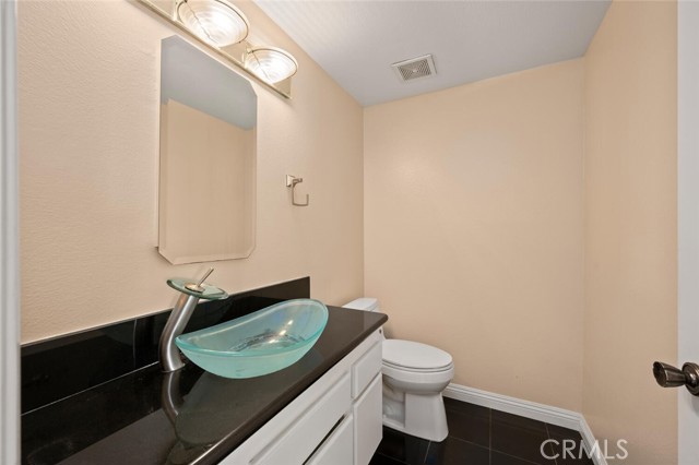 23392 Caminito Basilio, Laguna Hills CA: https://media.crmls.org/medias/a4b26386-1d32-4490-a294-7b347daff075.jpg