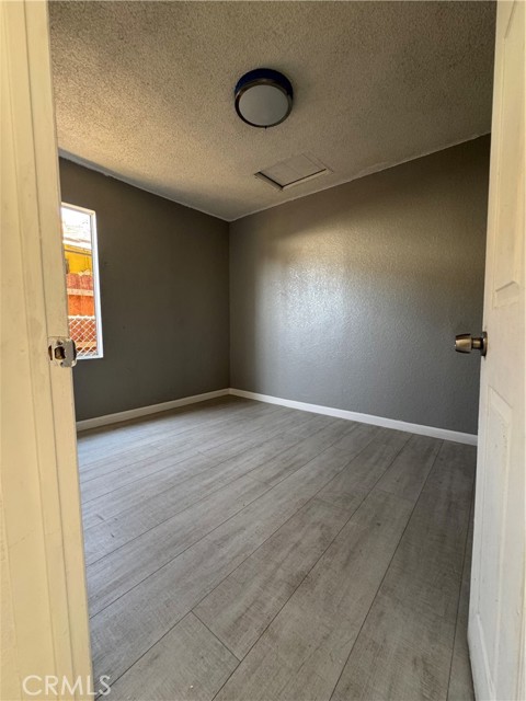 Detail Gallery Image 16 of 27 For 227 E 111th St, Los Angeles,  CA 90061 - 5 Beds | 3 Baths