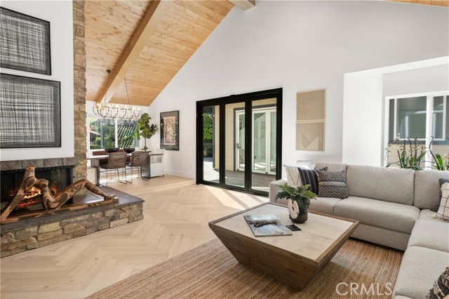 19022 Shamrock Lane, Yorba Linda CA: https://media.crmls.org/medias/a4b27a9c-f2de-4e4b-88d2-fc44c1196807.jpg