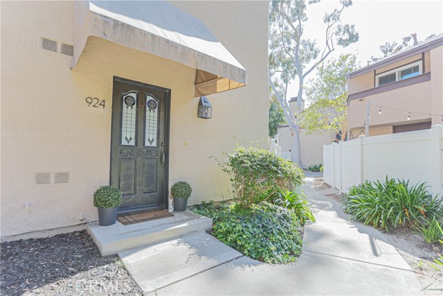 Image 1 of 30 For 924 Hyde Court