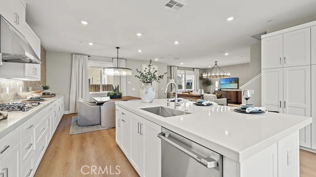 Detail Gallery Image 2 of 31 For 27393 Fox Den Pl, Valencia,  CA 91381 - 4 Beds | 3 Baths