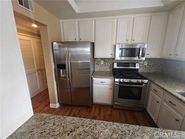 1095 S San Marino Way, Anaheim CA: https://media.crmls.org/medias/a4b42724-993c-43c2-8b37-774a87d45540.jpg