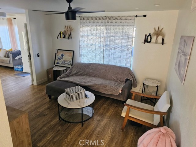 Detail Gallery Image 9 of 18 For 1376 Darwin Rd, Oceanside,  CA 92056 - 3 Beds | 2/1 Baths