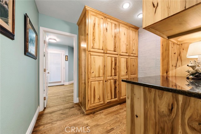 Detail Gallery Image 18 of 44 For 447 Bay View Dr, Lake Arrowhead,  CA 92352 - 4 Beds | 3 Baths