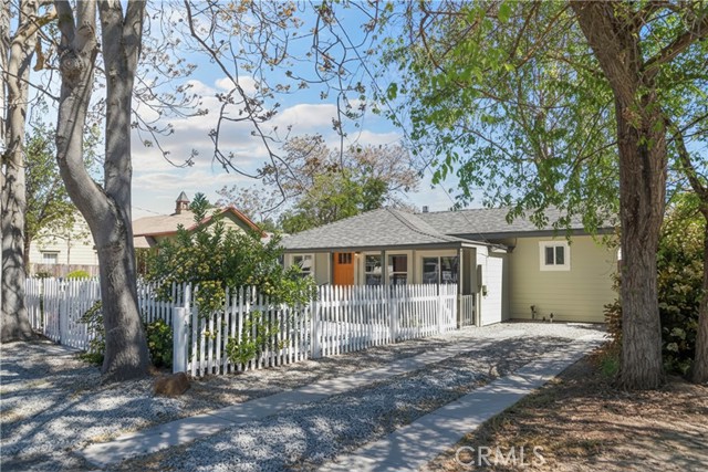 Detail Gallery Image 2 of 33 For 1712 Pine Street, Paso Robles,  CA 93446 - 3 Beds | 2 Baths