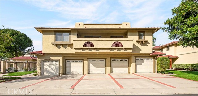 Detail Gallery Image 2 of 36 For 25261 Tanoak, Lake Forest,  CA 92630 - 2 Beds | 2 Baths