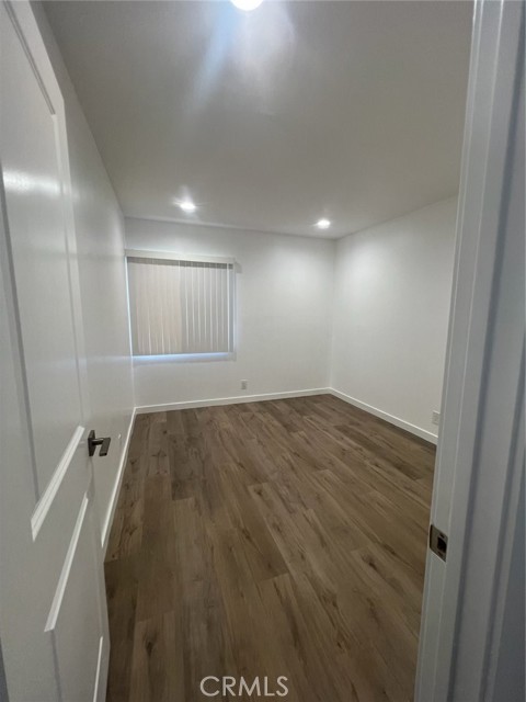 8847 Willis, 32 photo 10