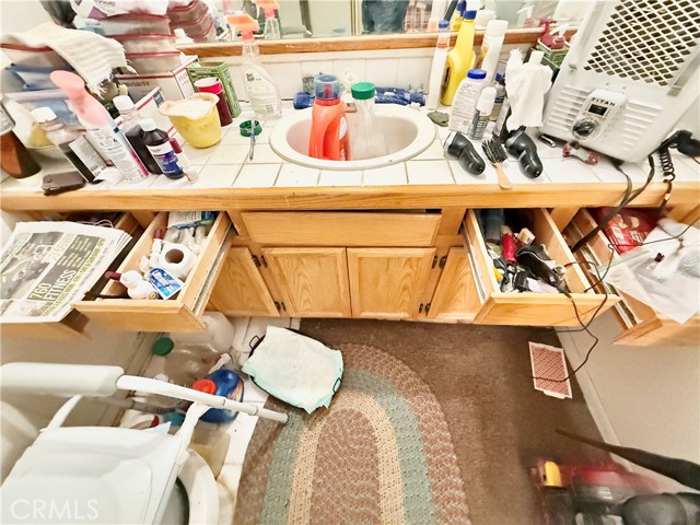 Detail Gallery Image 13 of 33 For 82489 3rd St, Trona,  CA 93562 - 6 Beds | 3 Baths