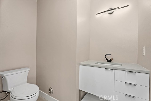 Detail Gallery Image 21 of 40 For 54 Oak Tree Ln, Irvine,  CA 92612 - 4 Beds | 2/1 Baths