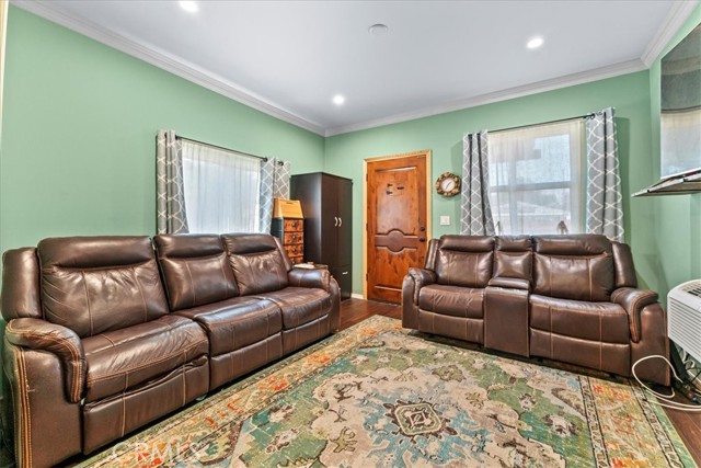 Detail Gallery Image 5 of 27 For 4026 Josephine St, Lynwood,  CA 90262 - 3 Beds | 1 Baths