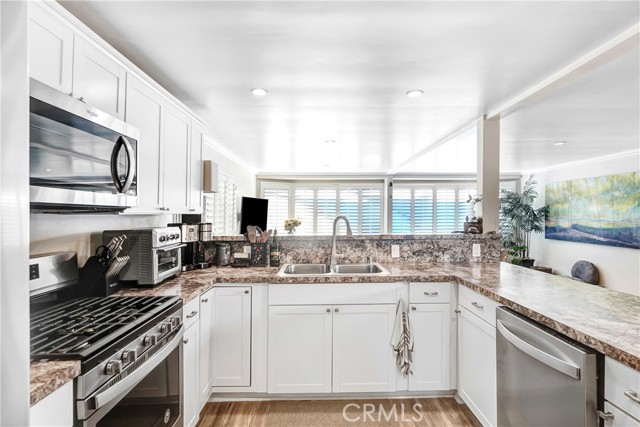 Detail Gallery Image 8 of 15 For 4201 Topanga Canyon Blvd #147,  Woodland Hills,  CA 91364 - 2 Beds | 2 Baths