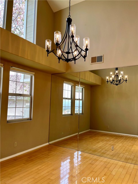 6 Saros, Irvine CA: https://media.crmls.org/medias/a4b99e68-dac3-45a6-9cb6-f246ca9881ed.jpg