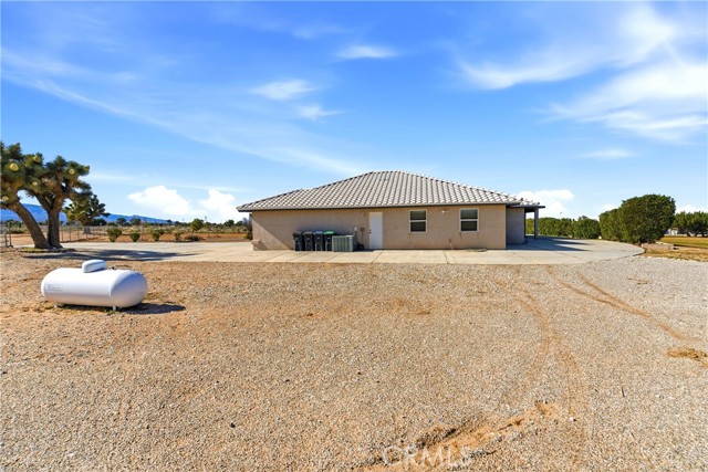 Detail Gallery Image 10 of 58 For 7330 Smoke Tree, Phelan,  CA 92371 - 4 Beds | 3 Baths