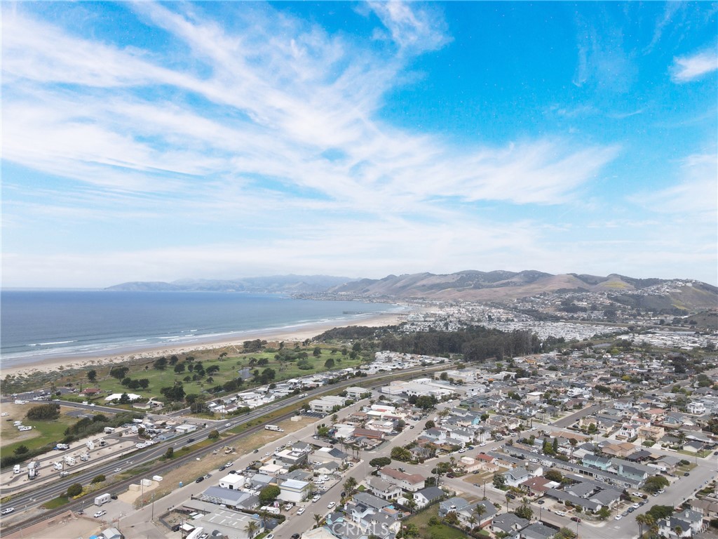 https://media.crmls.org/medias/a4ba3217-18d9-4d0b-b021-6ba3bf09c755.jpg?preset=X-Large
