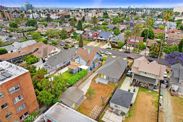 142 S Ardmore Avenue, Los Angeles CA: https://media.crmls.org/medias/a4bb20bc-8bee-45b1-bf4a-cbbaa7d0ac54.jpg