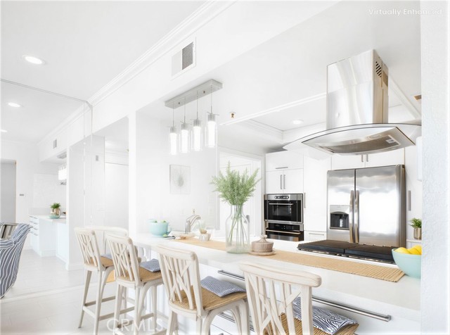 Detail Gallery Image 2 of 34 For 2559 Plaza Del Amo #205,  Torrance,  CA 90503 - 2 Beds | 2/1 Baths