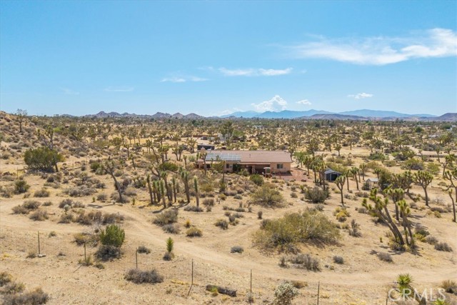 5115 Warren Vista Avenue, Yucca Valley CA: https://media.crmls.org/medias/a4bbdcca-fb0e-4e65-8008-1eb9a7015d4c.jpg