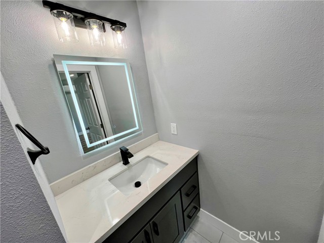 Detail Gallery Image 6 of 7 For 1103 S Hollenbeck St #B,  West Covina,  CA 91791 - 1 Beds | 1 Baths