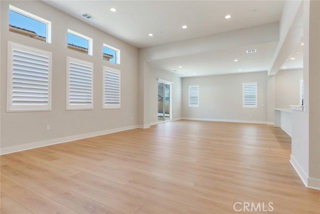 Detail Gallery Image 18 of 26 For 6548 Canyon Oaks Dr, Simi Valley,  CA 93063 - 4 Beds | 3/1 Baths