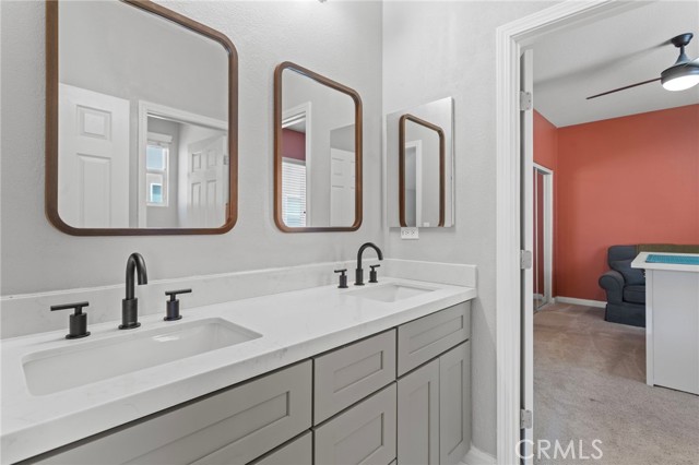32701 Juniper Berry Drive, Winchester CA: https://media.crmls.org/medias/a4bd030b-5baa-49f3-95a3-a1d89cb1e778.jpg