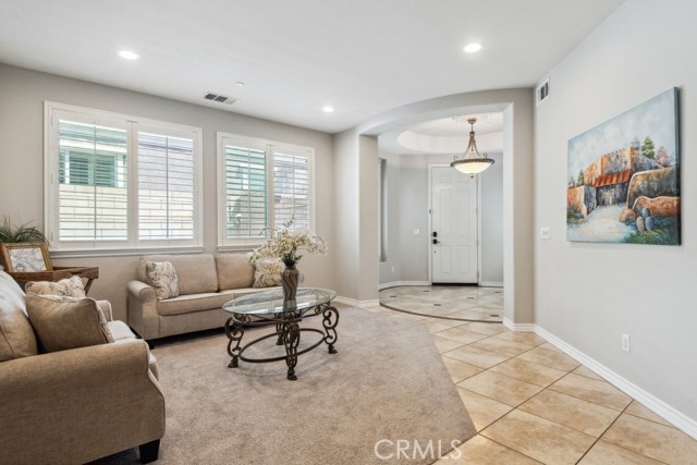 Detail Gallery Image 3 of 41 For 5460 Turin Way, Fontana,  CA 92336 - 4 Beds | 3 Baths