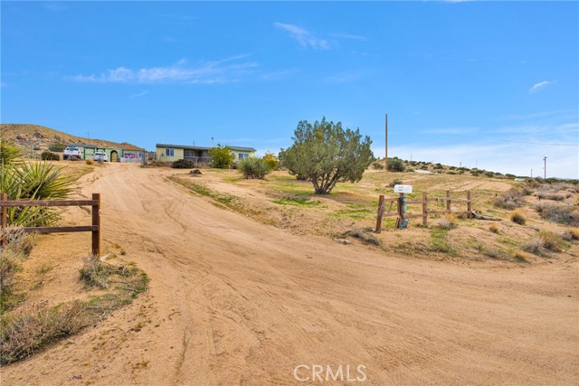 Detail Gallery Image 7 of 53 For 25885 Santa Rosa, Apple Valley,  CA 92308 - 2 Beds | 1 Baths