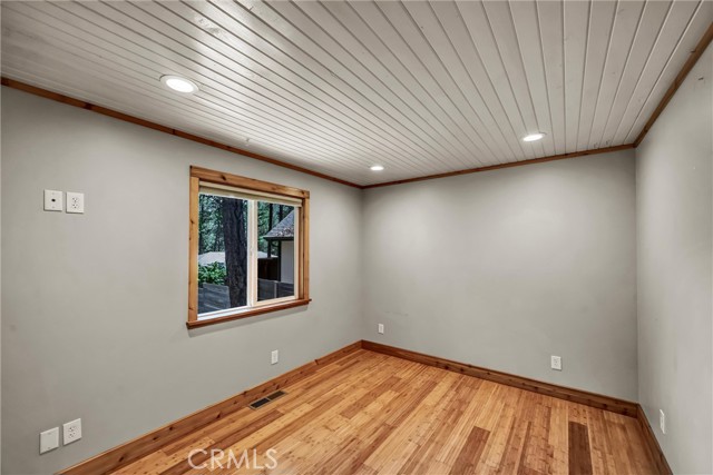 Detail Gallery Image 14 of 29 For 16600 Mountain View Dr, Cobb,  CA 95426 - 2 Beds | 2 Baths