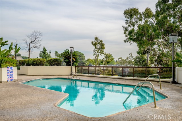 Detail Gallery Image 39 of 65 For 222 Monterey Rd #1603,  Glendale,  CA 91206 - 2 Beds | 2 Baths