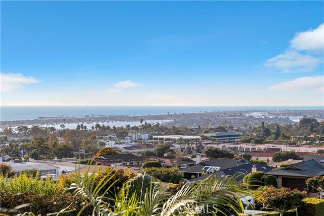 Detail Gallery Image 49 of 75 For 2720 Pebble, Corona Del Mar,  CA 92625 - 5 Beds | 4/1 Baths