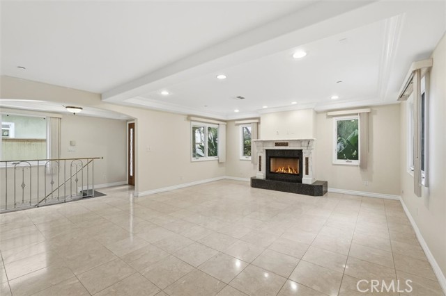 Detail Gallery Image 11 of 49 For 233 S Irena #1,  Redondo Beach,  CA 90277 - 4 Beds | 3 Baths