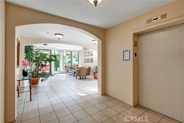 Detail Gallery Image 16 of 25 For 4200 via Arbolada #104,  Los Angeles,  CA 90042 - 1 Beds | 1 Baths