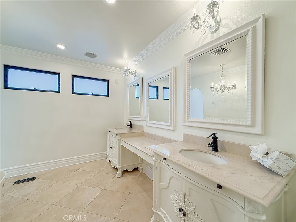 MLS #SR25121594 image #36