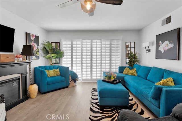 Detail Gallery Image 8 of 43 For 19047 Primrose Ln, Apple Valley,  CA 92308 - 2 Beds | 2 Baths