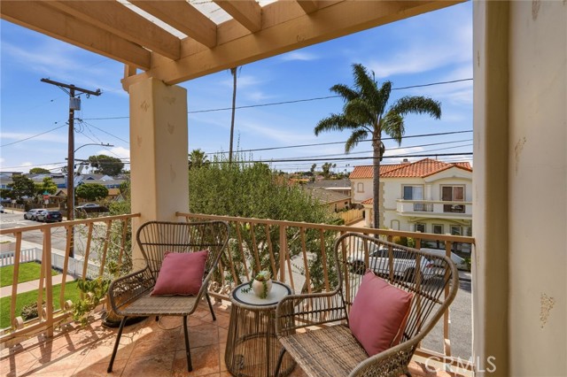 2217 Clark Lane, Redondo Beach, California 90278, 3 Bedrooms Bedrooms, 0 ,2 BathroomsBathrooms,Residential,For Sale,Clark,0,SB26109004