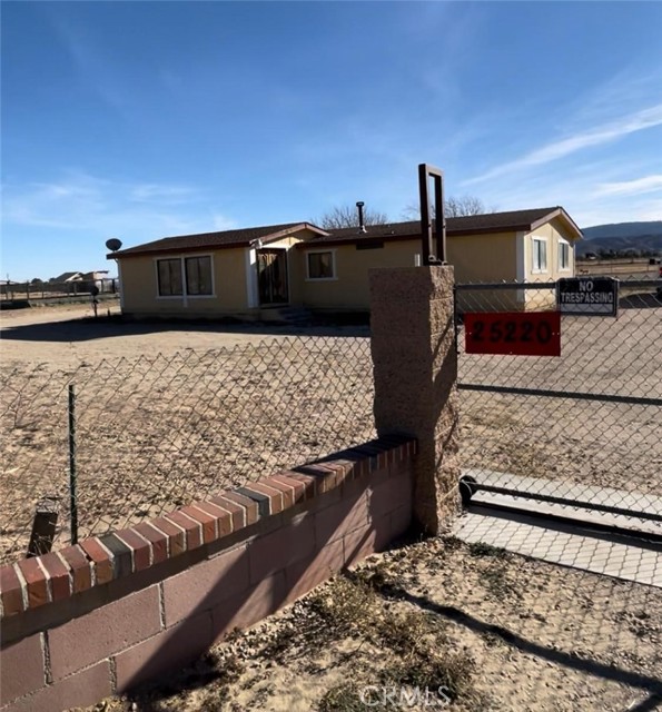 Detail Gallery Image 2 of 3 For 25220 W Avenue B8, Lancaster,  CA 93536 - 3 Beds | 2 Baths