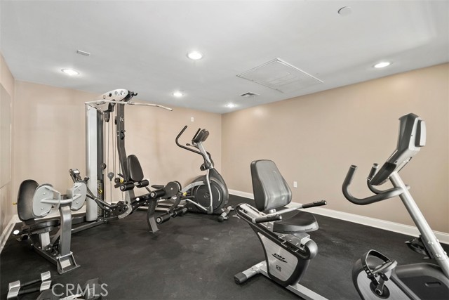 Detail Gallery Image 27 of 28 For 6938 Laurel Canyon Blvd #304,  North Hollywood,  CA 91605 - 2 Beds | 2 Baths