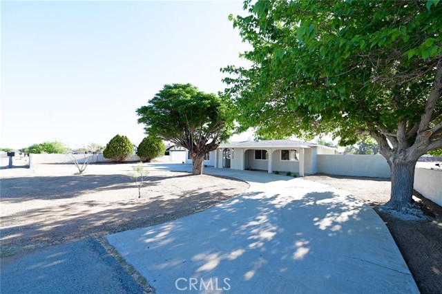 Detail Gallery Image 3 of 32 For 13383 Tutelo, Apple Valley,  CA 92308 - 4 Beds | 2 Baths