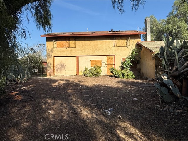 Detail Gallery Image 4 of 14 For 5701 Norwood, Riverside,  CA 92505 - 2 Beds | 2 Baths