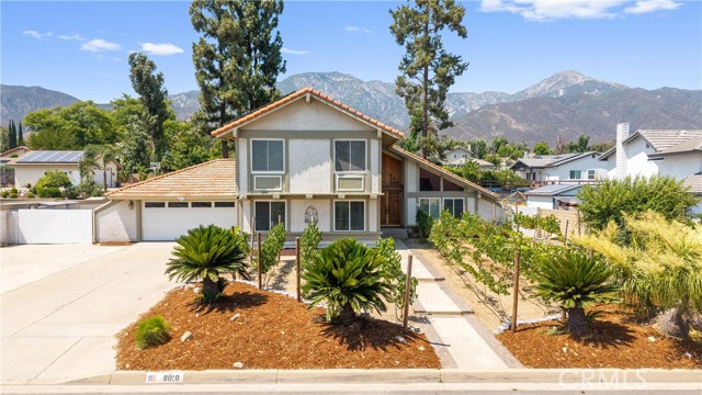 8010 Rosebud Street, Rancho Cucamonga CA: https://media.crmls.org/medias/a4c29e92-d965-4bc0-8135-2fad971723bc.jpg