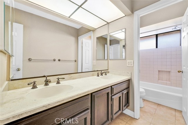 Detail Gallery Image 33 of 49 For 22622 Wood Shadow Ln, Lake Forest,  CA 92630 - 4 Beds | 2/1 Baths